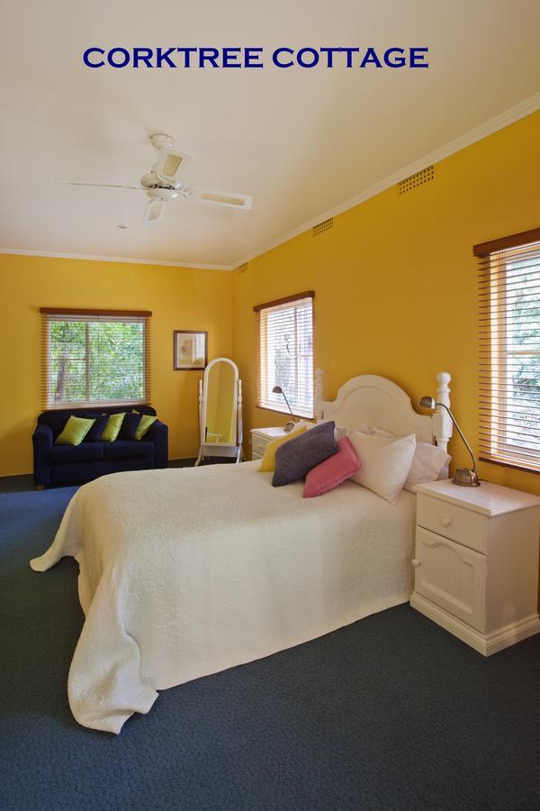 Crafers Cottages Adelaide Bagian luar foto